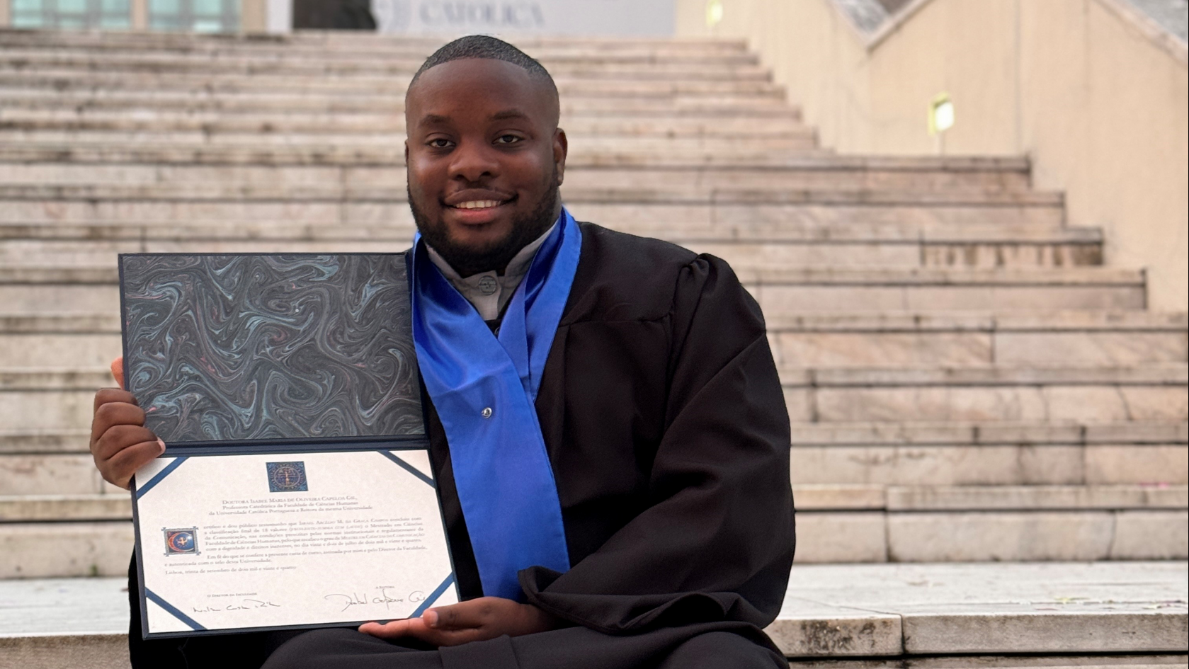 Israel Campos, an FCH alumnus who has won several awards in the field of journalism