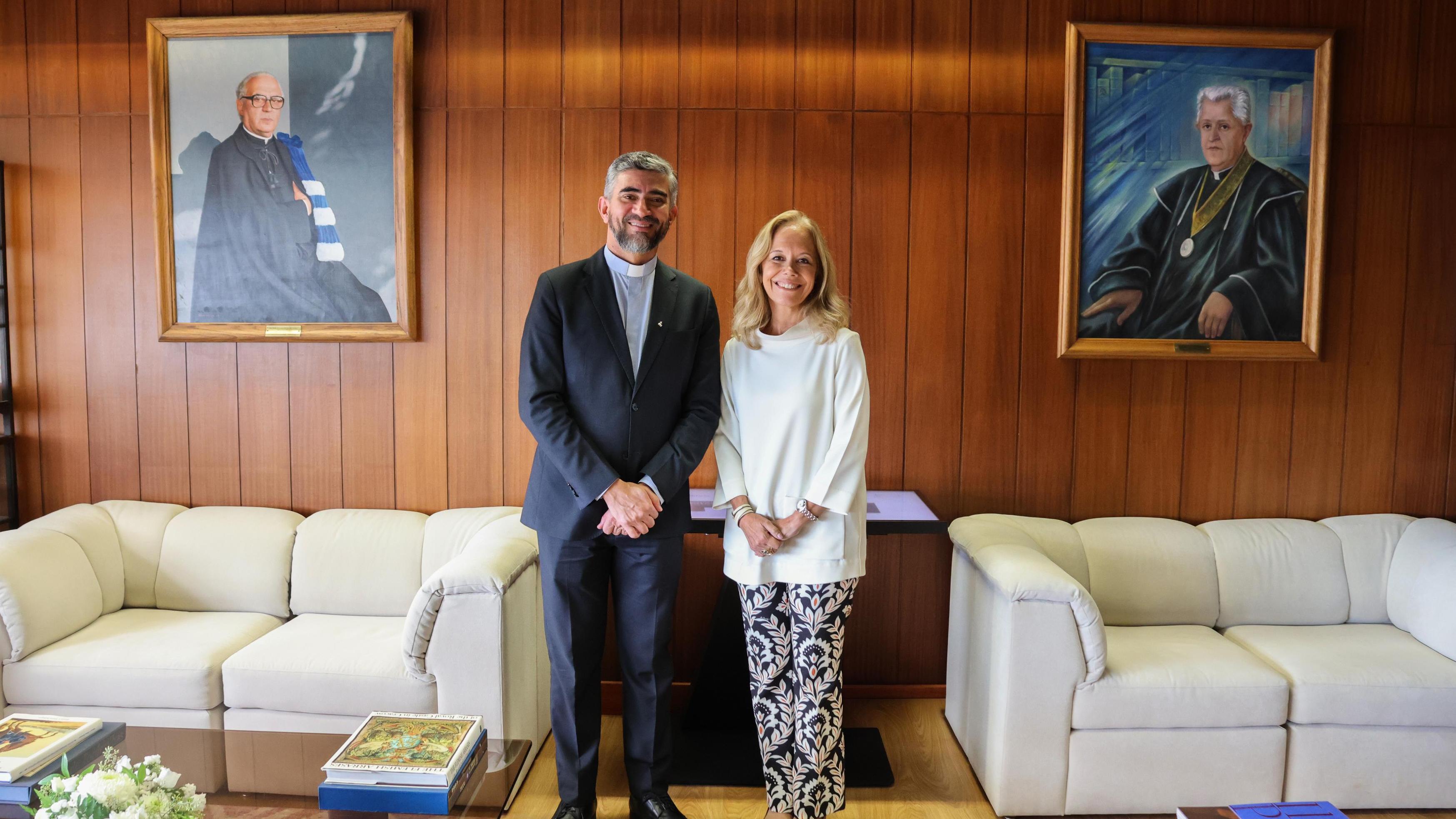 Reitor da PUC-Rio visita a Universidade Católica Portuguesa