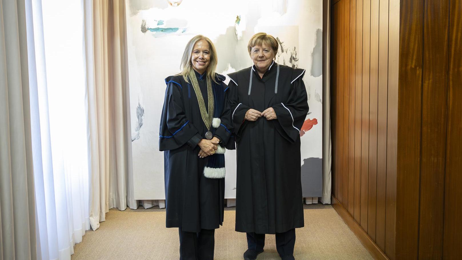 Noticia Honoris Causa Angela Merkel