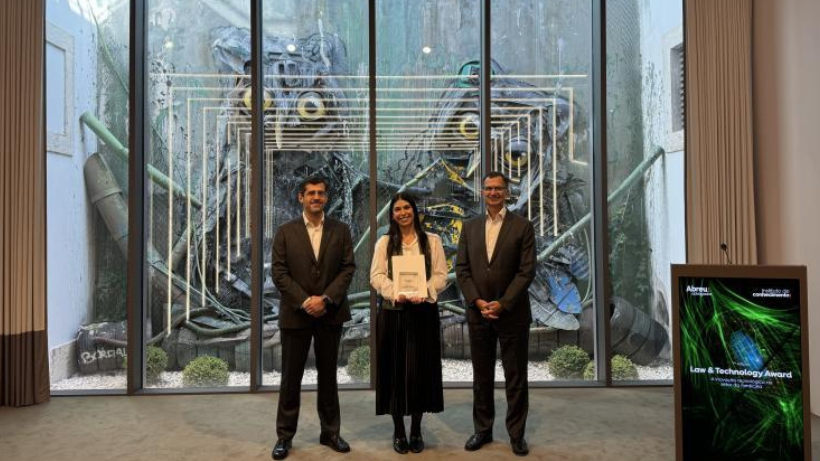 Alumna Mariana Figueiredo Calado vence Law and Technology Award