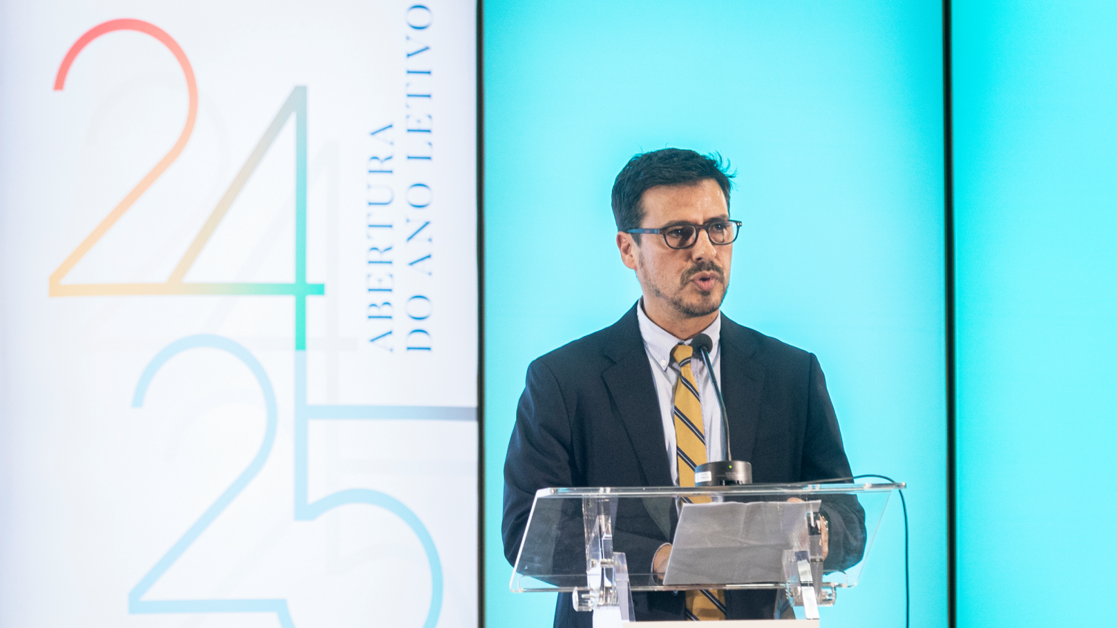 Alumnus Miguel Freitas, from Católica to New York, returns to inspire new students and recent graduates