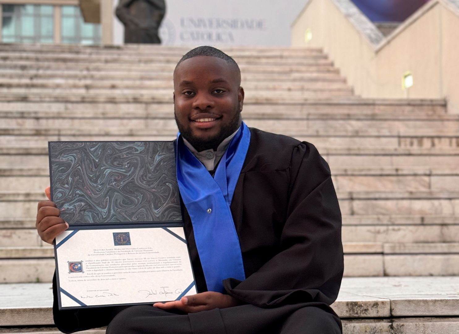 Israel Campos, an FCH alumnus who has won several awards in the field of journalism