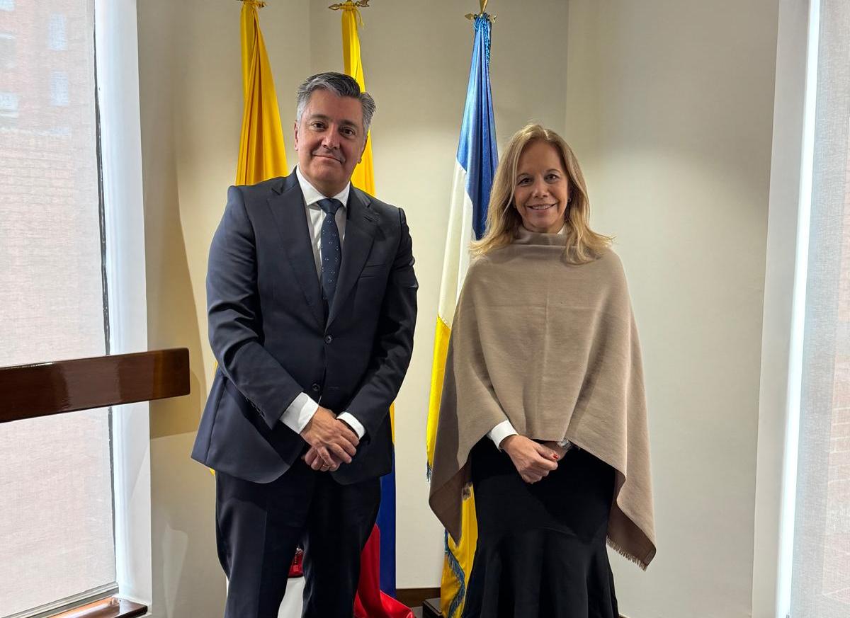 Isabel Capeloa Gil faz visita institucional à Universidad Católica de Colombia