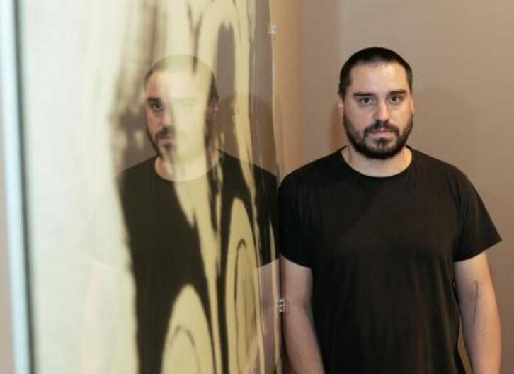 Católica inaugura nova exposição "Vidro Animístico: visões multidimensionais"