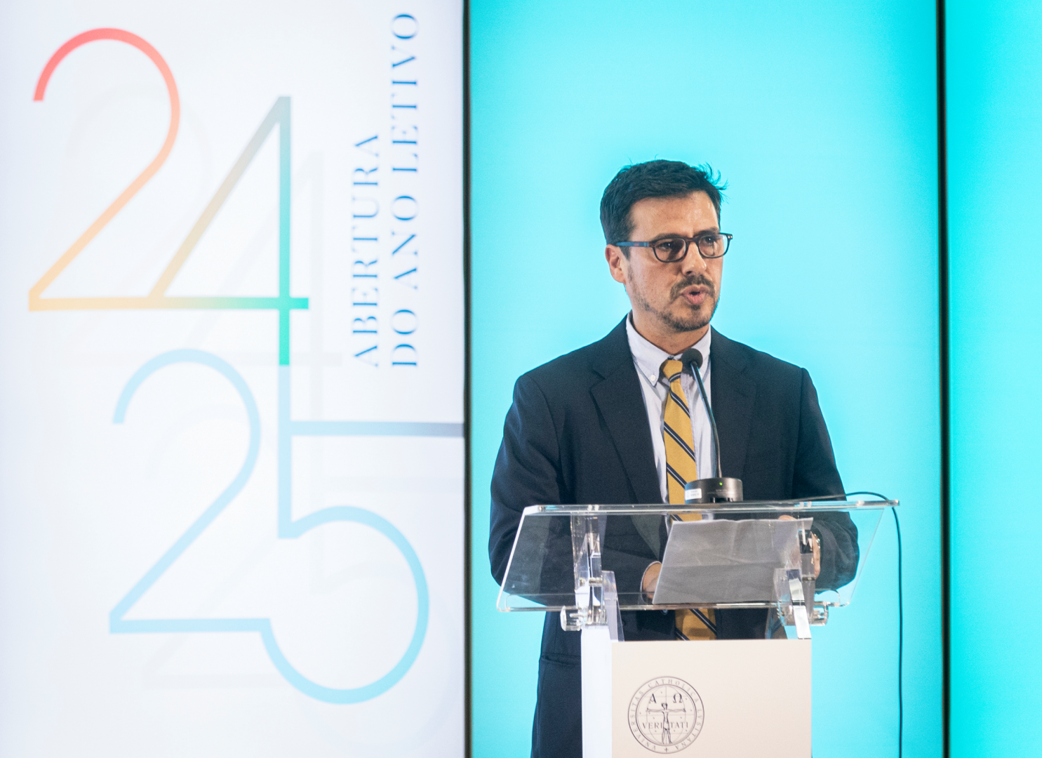 Alumnus Miguel Freitas, from Católica to New York, returns to inspire new students and recent graduates
